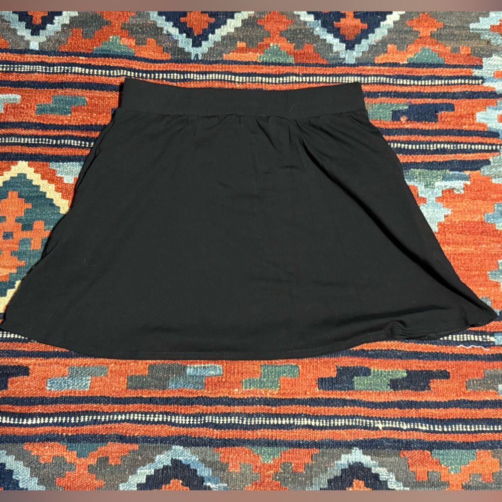 Pact cotton mini skirt with pockets!
